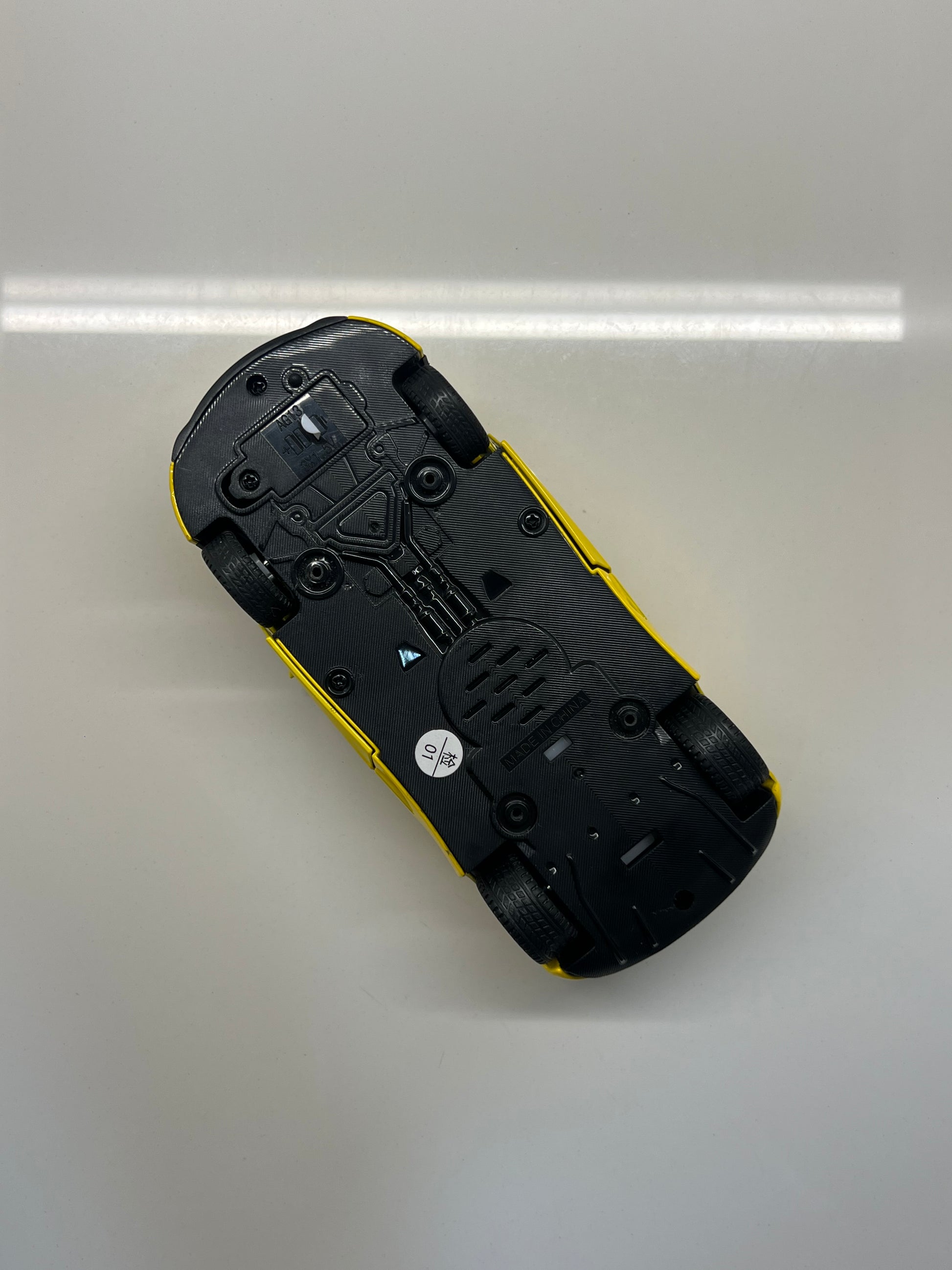Detalles del cuadro decorativo y maqueta die-cast McLaren 720S