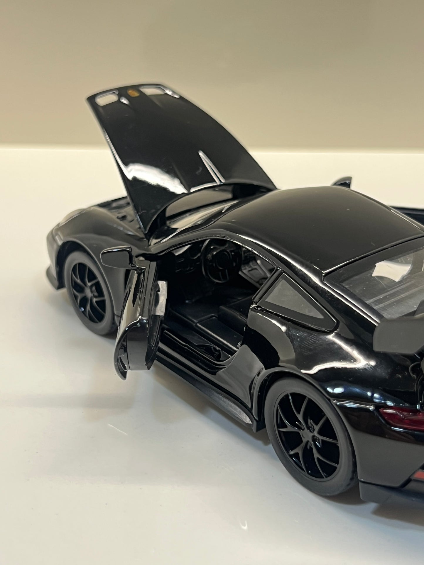 Detalles del cuadro decorativo y maqueta die-cast Porsche 911